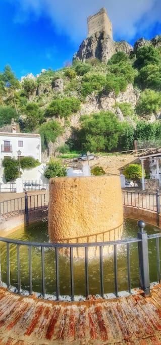 Maison d'hôtes Entre Vistas à Zahara De La Sierra Extérieur photo